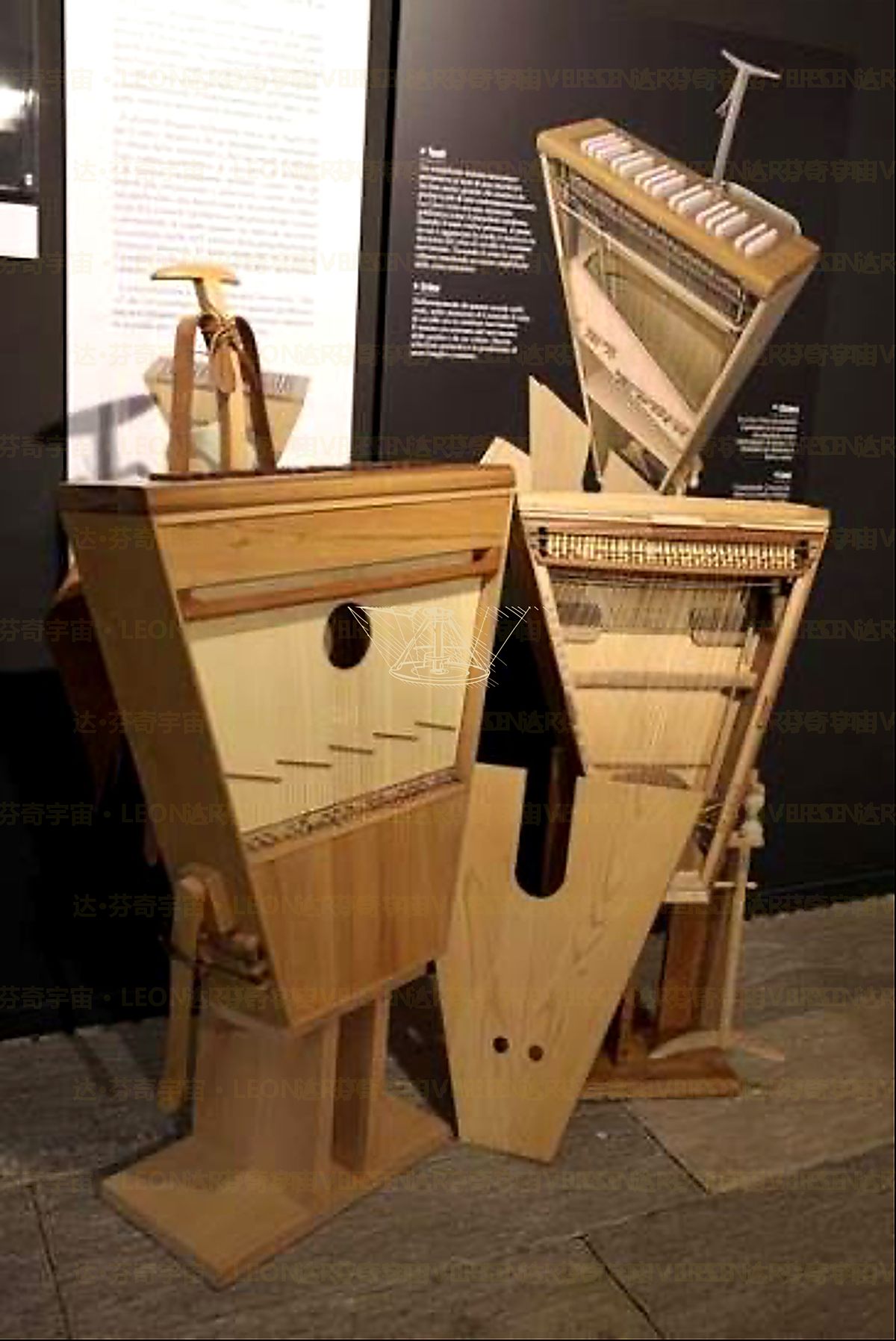 《现代飞行器》 Prototipo contemporaneo ispirato a Leonardo