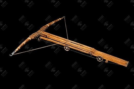 《巨型弩弓》 Balestra gigante