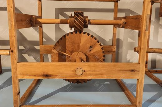 《锯木机》 Sega idraulica per legno